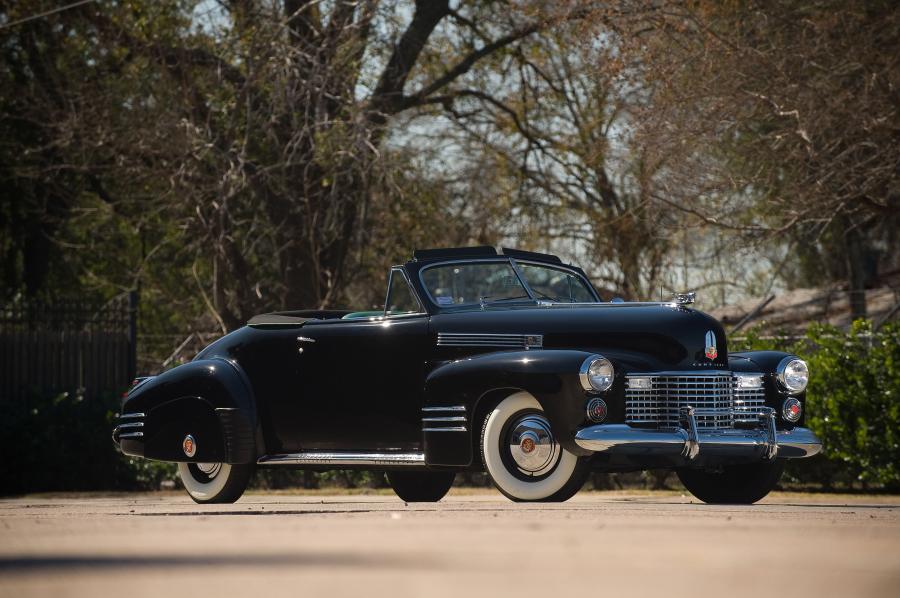  Cadillac Series 62 Convertible Coupe by Fleetwood 1941 года  (фото 6 из 6)